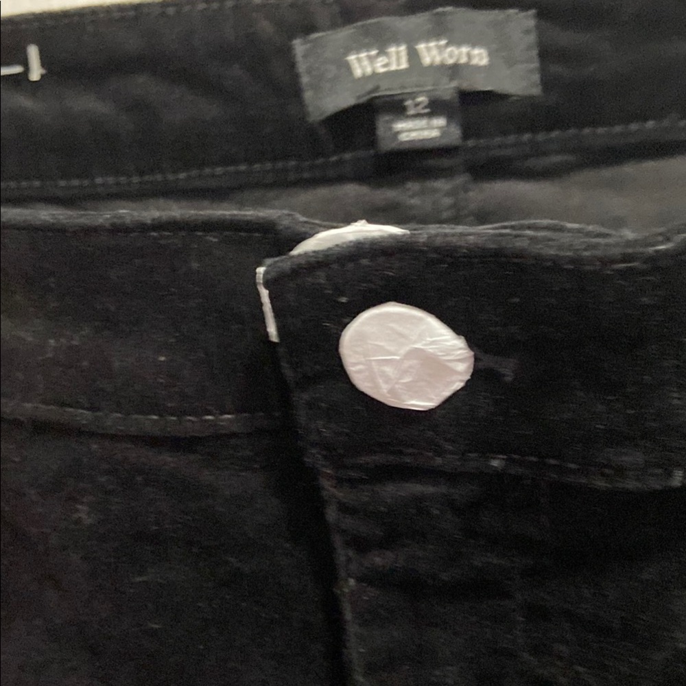 Well Worn Black Skinny Jumpsuit with Sleek Design - Picture 6 of 14